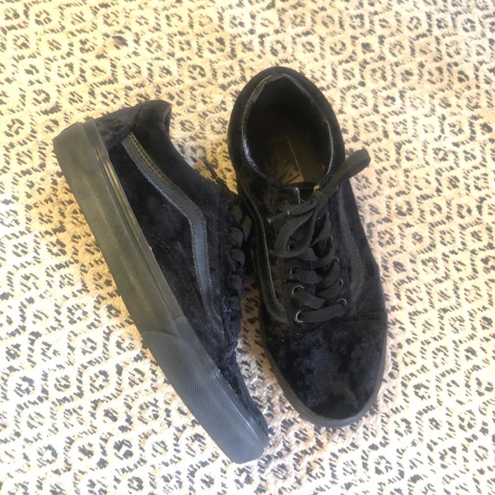 Black Velvet Old Skool Vans